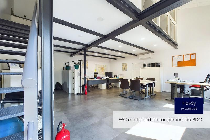 Bureau - 83 m² - 2 pièces