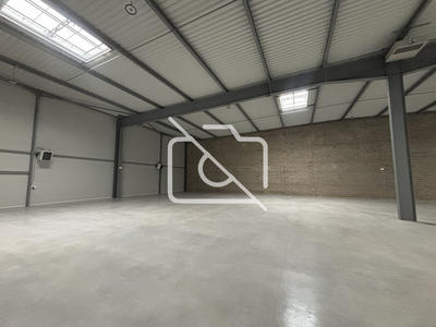 Entrepôt - 1 000 m²