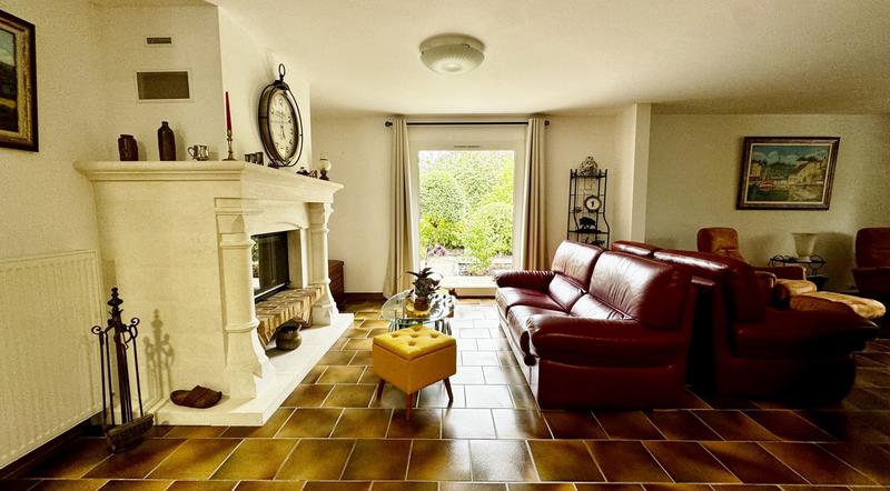 Maison - 348 m² - 11 pièces