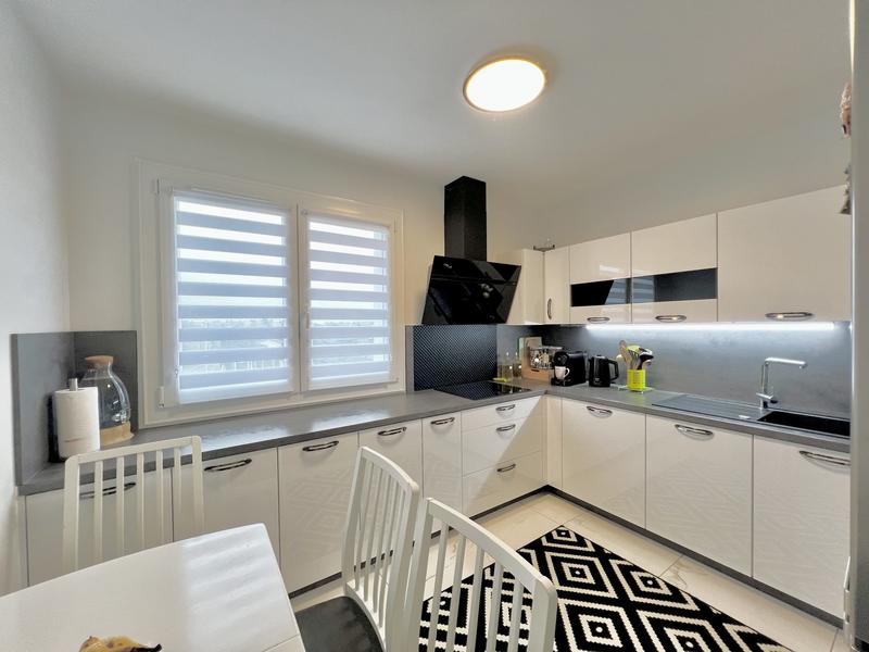 Appartement - 94 m² - 5 pièces