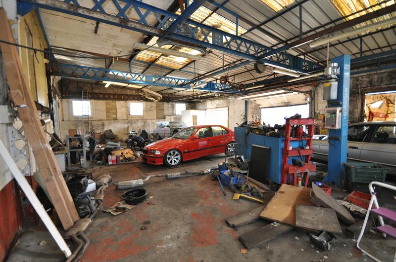 Local commercial - 193 m² - 1 pièce