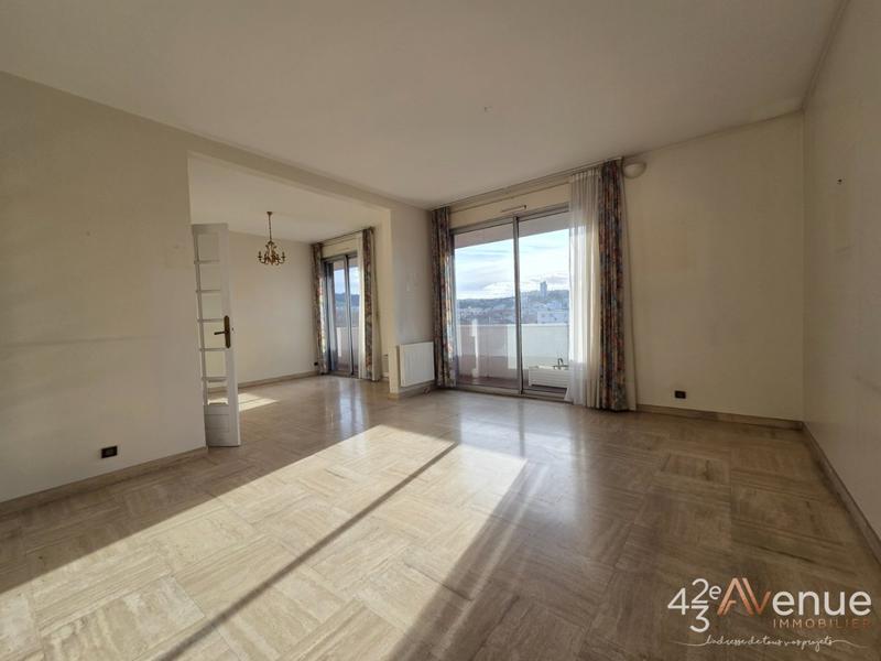 Appartement - 125 m² - 6 pièces