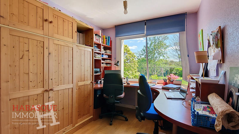 Maison - 170 m² - 9 pièces