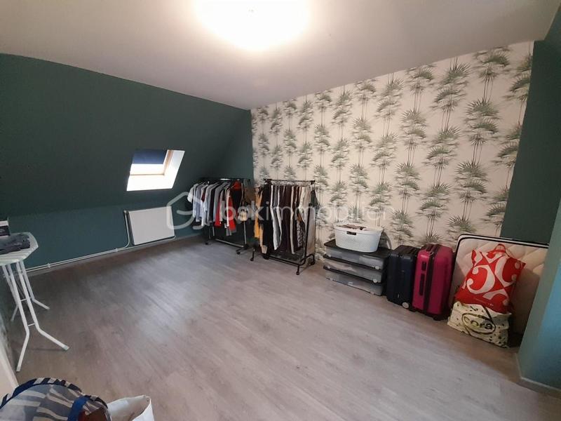 Maison traditionnelle - 151 m² - 6 pièces