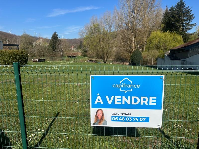 Terrain constructible - 742 m²