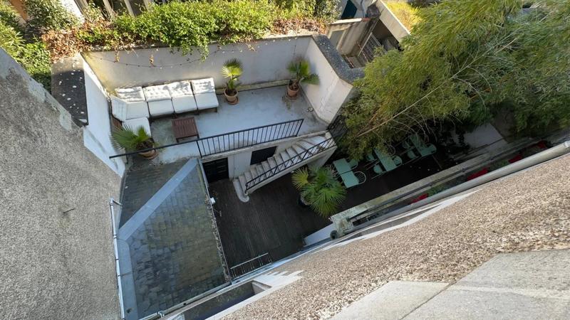 Propriété - 207 m² - 9 pièces