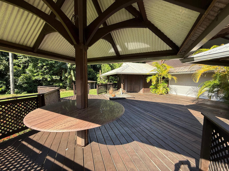 Maison de bois - 268 m² - 5 pièces