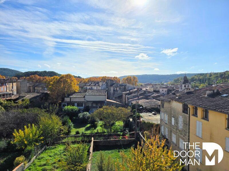 Immeuble - 130 m² - 7 pièces