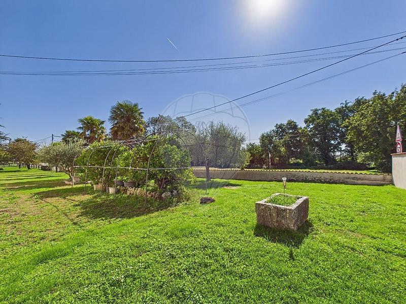 Maison en pierre - 333 m² - 9 pièces