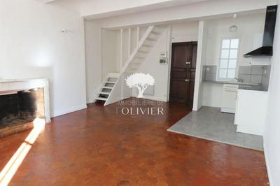 Maison - 210 m² - 7 pièces