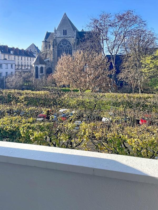 Appartement - 103 m² - 4 pièces