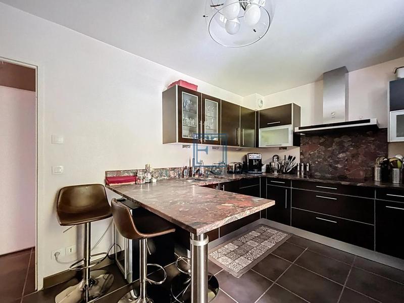 Maison - 167 m² - 7 pièces