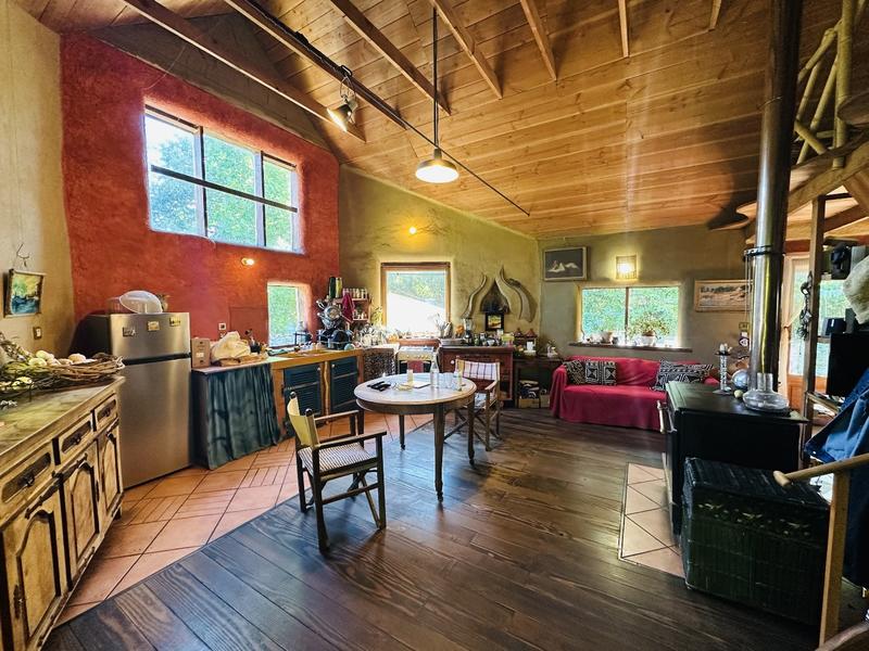 Maison de bois - 64 m² - 1 pièce