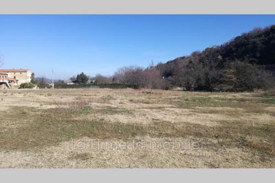 Terrain - 697 m²