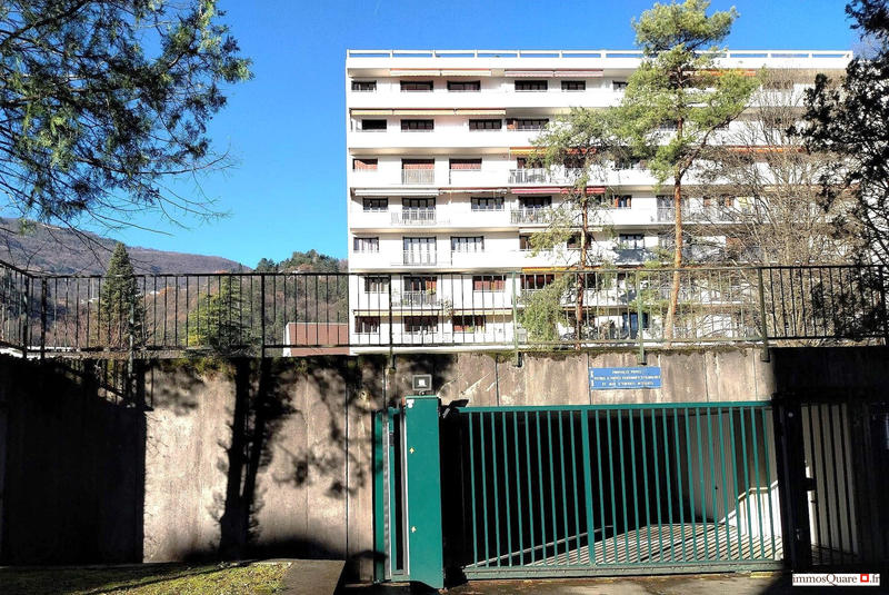 Appartement - 100 m² - 5 pièces