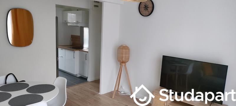 Chambre - 9 m² - 1 pièce