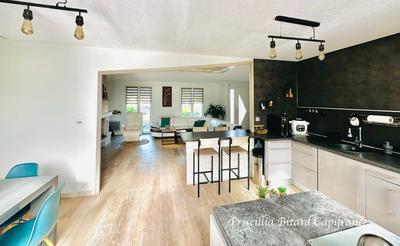 Maison - 110 m² - 6 pièces