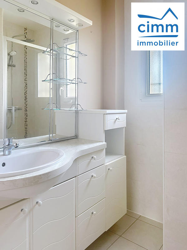 Maison - 101 m² - 6 pièces