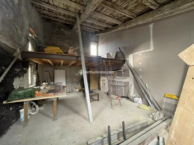 Immeuble - 214 m² - 6 pièces