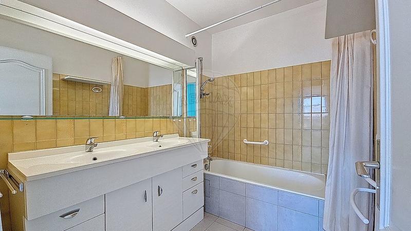 Appartement - 115 m² - 4 pièces