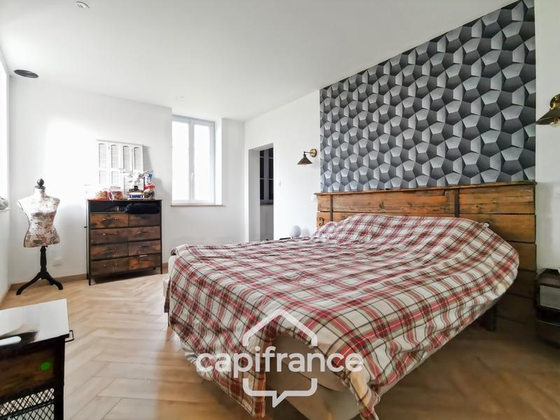 Maison - 170 m² - 8 pièces