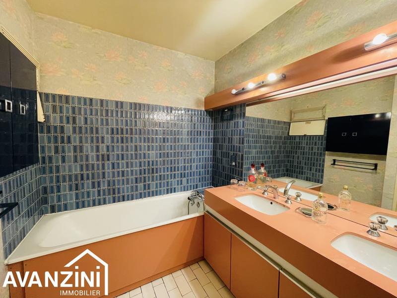 Appartement - 84 m² - 3 pièces