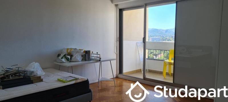 Chambre - 13 m² - 1 pièce