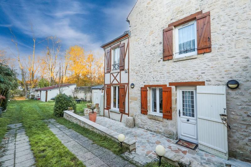 Maison - 96 m² - 4 pièces