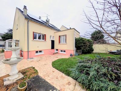 Maison - 99 m² - 5 pièces