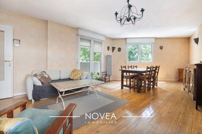 Appartement - 99 m² - 4 pièces