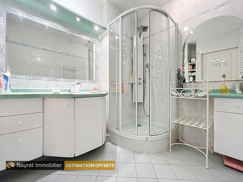 Appartement - 104 m² - 4 pièces