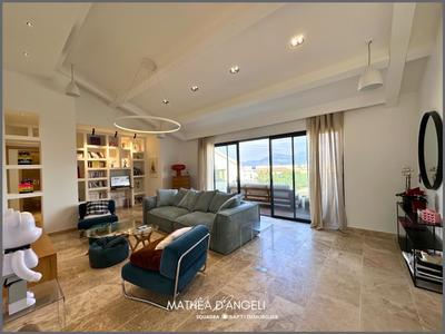 Appartement - 155 m² - 4 pièces