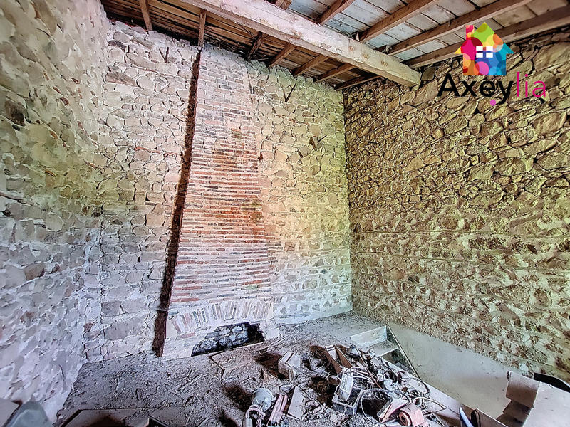 Maison - 250 m² - 1 pièce