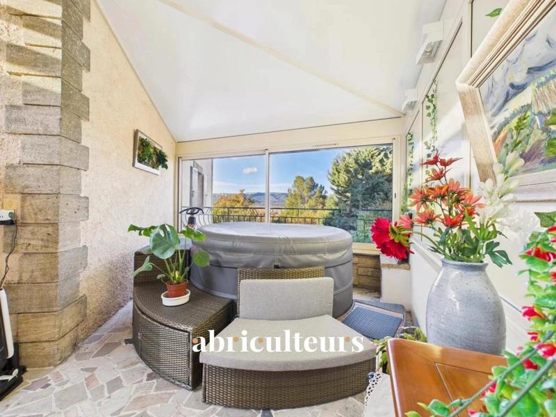 Maison ancienne - 232 m² - 8 pièces