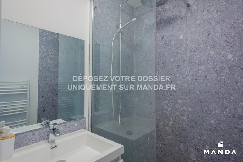 Chambre - 10 m² - 5 pièces