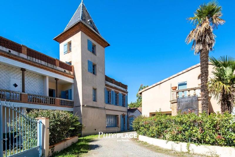 Maison - 292 m² - 9 pièces