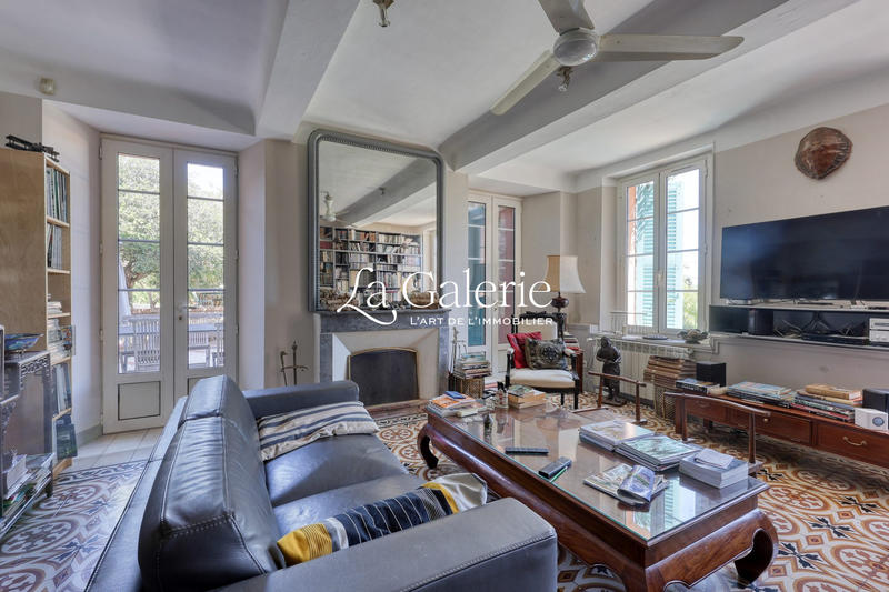 Maison ancienne - 250 m² - 9 pièces