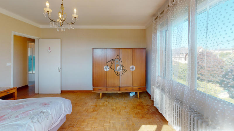 Maison - 167 m² - 7 pièces