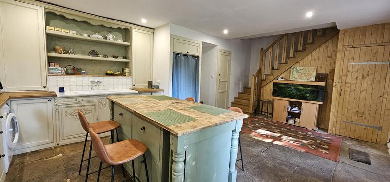 Propriété - 150 m² - 6 pièces