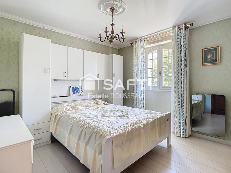 Maison - 221 m² - 7 pièces