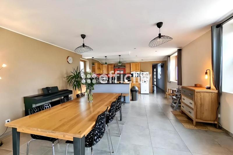 Maison - 152 m² - 6 pièces