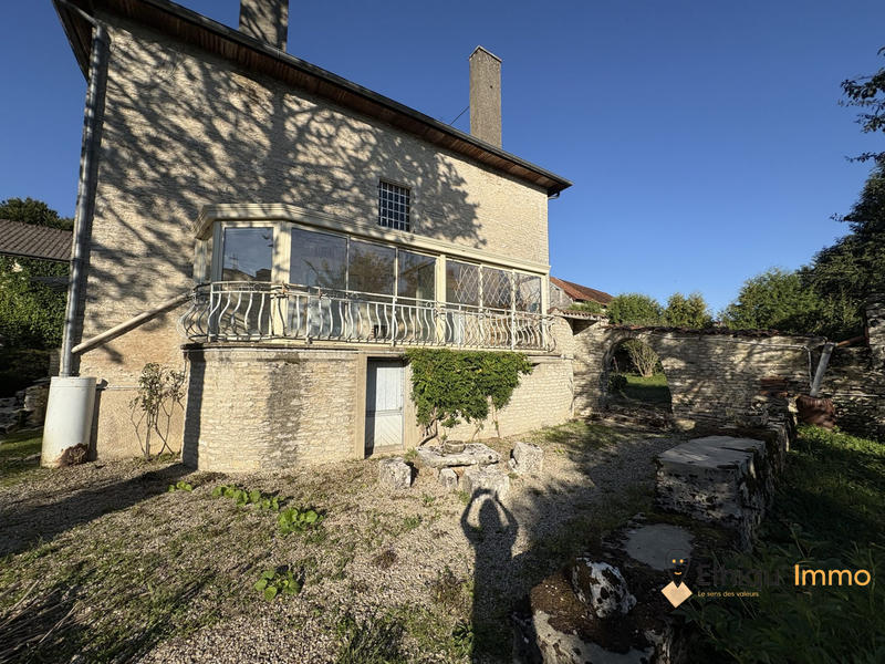 Maison - 218 m² - 10 pièces