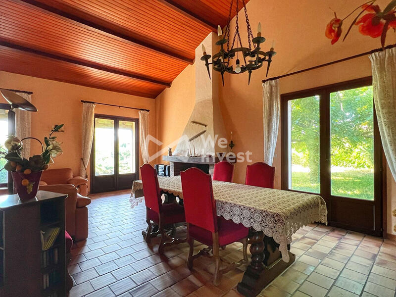 Maison - 170 m² - 7 pièces