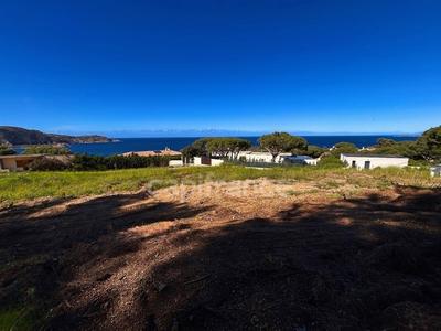 Terrain constructible - 1 103 m²