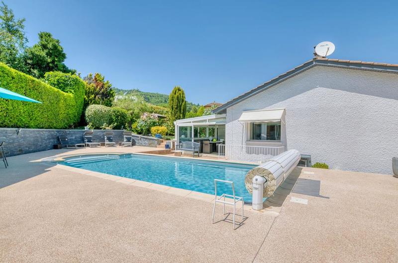 Villa - 190 m² - 9 pièces