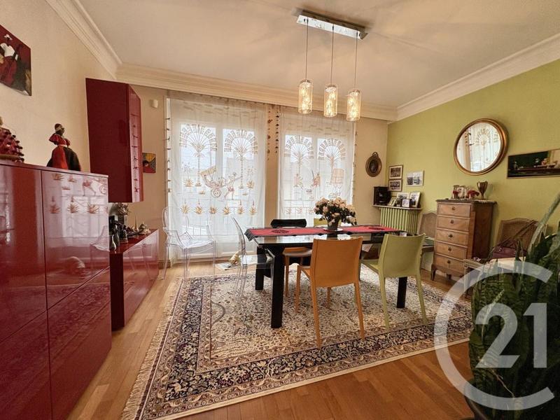 Maison - 165 m² - 6 pièces