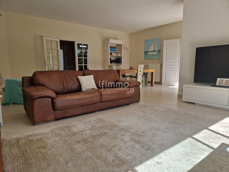 Maison - 194 m² - 7 pièces