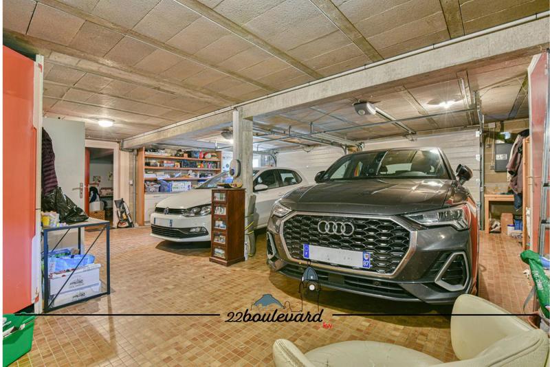 Villa - 250 m² - 8 pièces