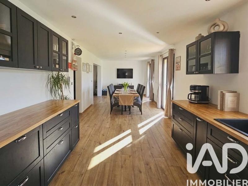 Maison - 138 m² - 6 pièces