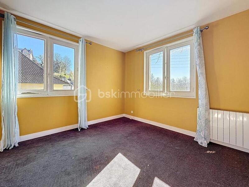 Maison traditionnelle - 120 m² - 5 pièces